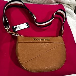 Tommy Hilfiger purse new